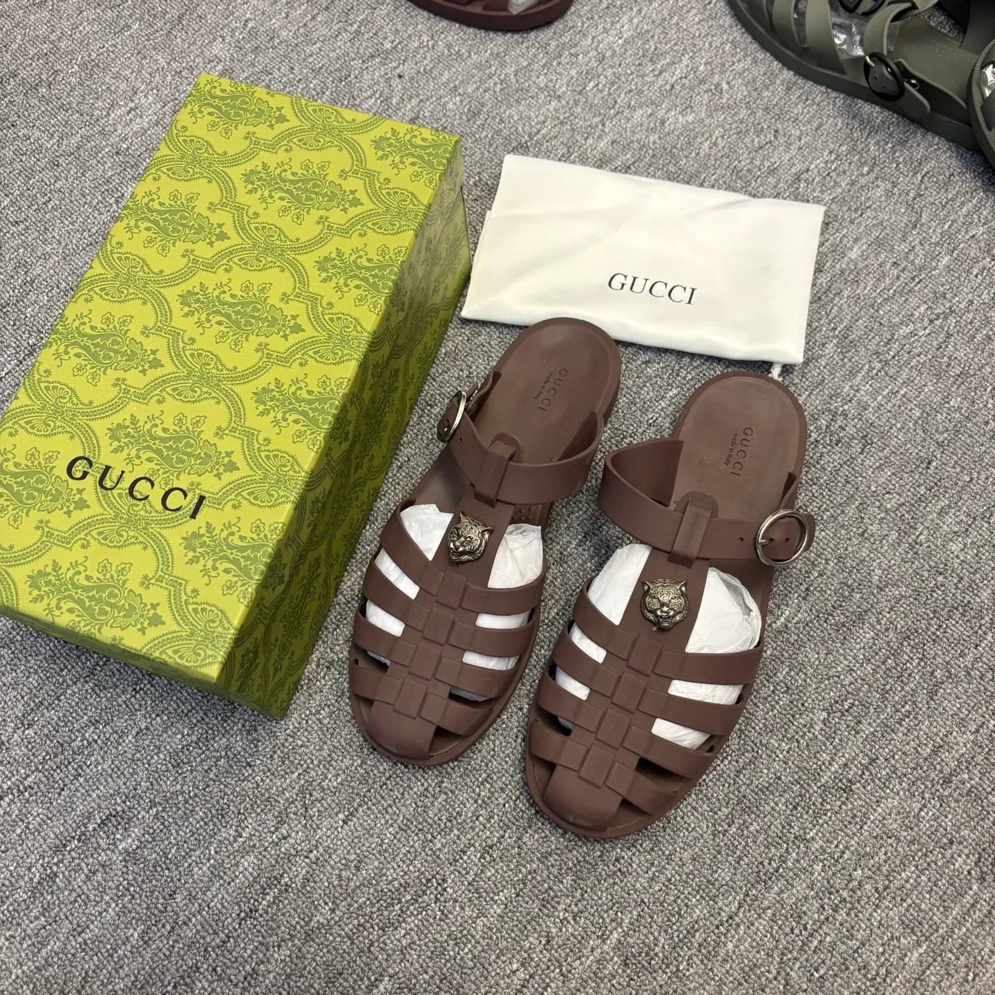 Men's shoes 260💰 [Gucci] Counter quality, top-quality original goods, real photos! Original TPU material, fine workmanship, comfortable; genuine 1:1 replica Size: 38 ~ 46